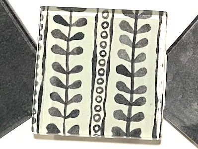 BOHO BLACK & WHITE GLASS TILES 5CM PATTERN NO. 31 (HM)