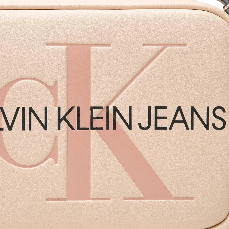 Calvin Klein Jeans Sculpted Camera Bag