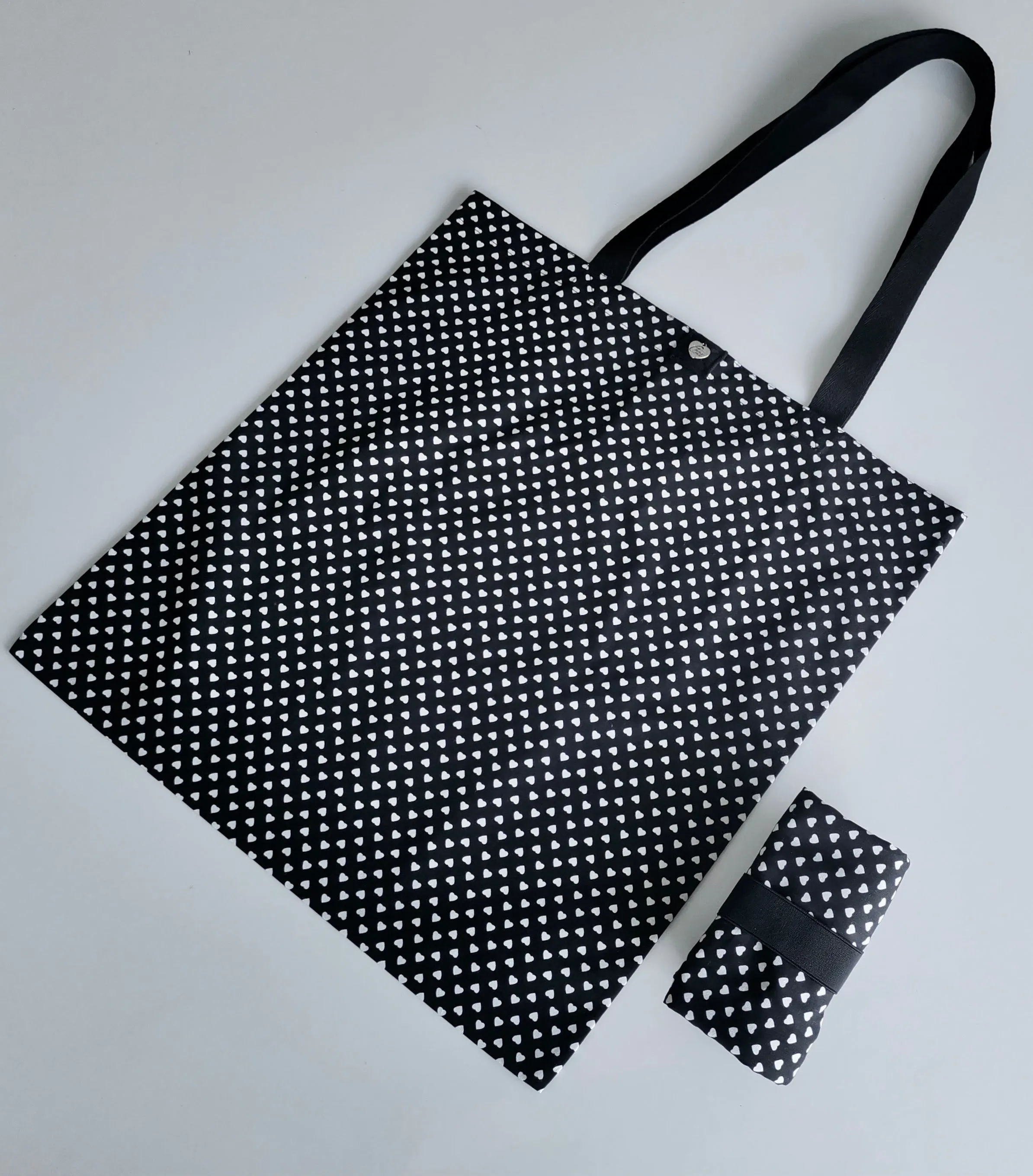 Tamar Shopping Bag (6512) Black Polka Heart Pattern, foldable